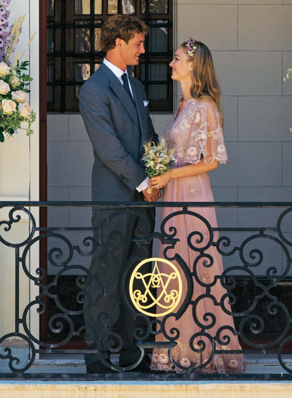 Hello! Magazine Preview Pages