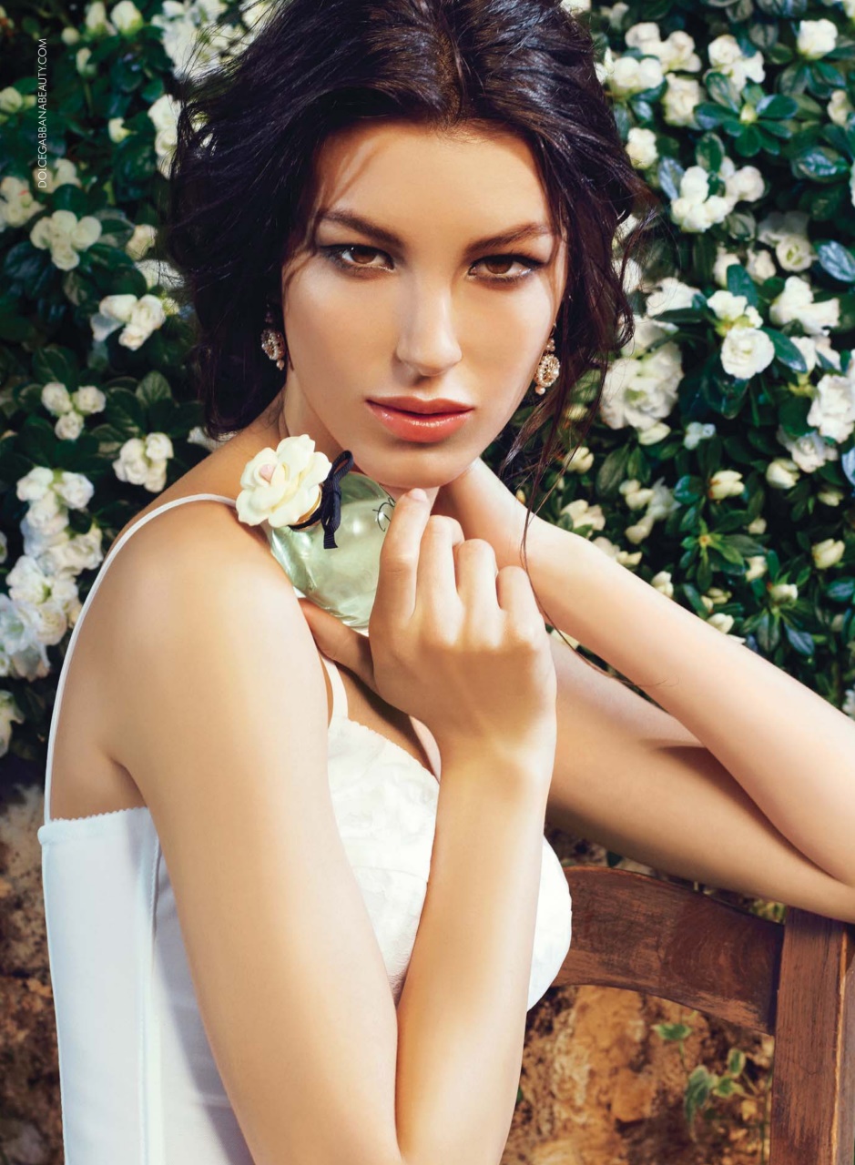 Hello! Magazine Preview Pages