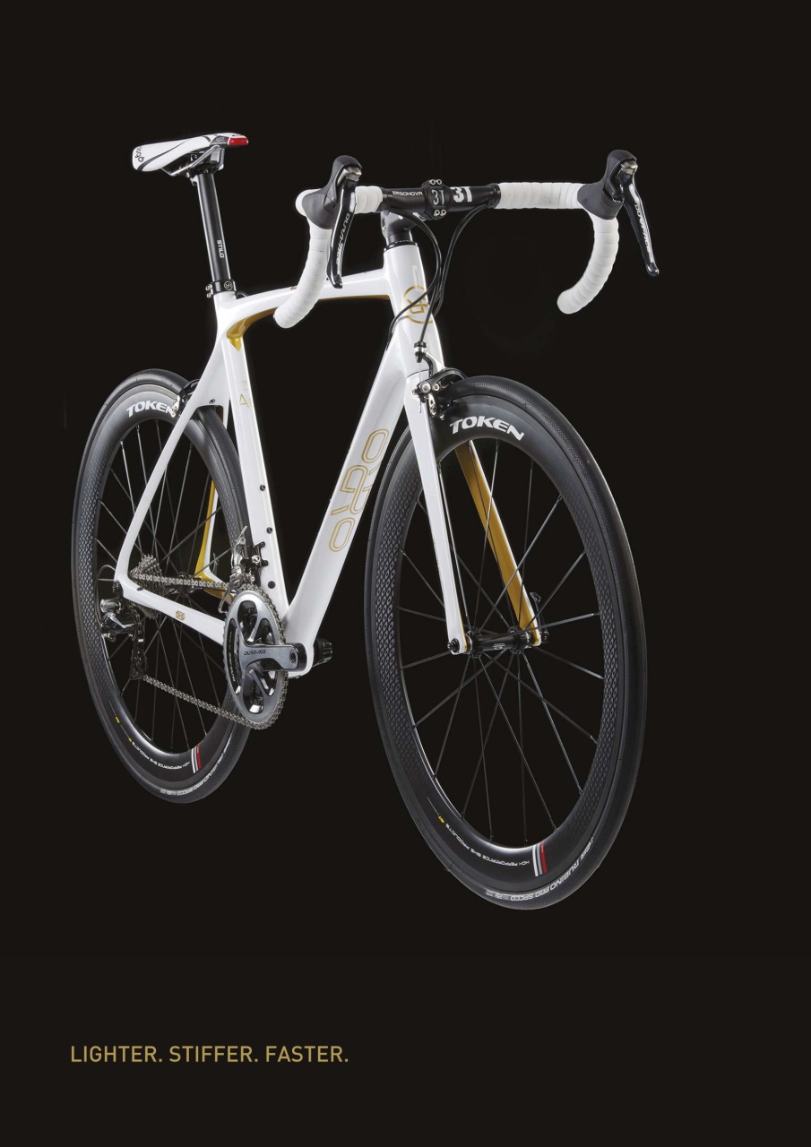 220 Triathlon Magazine Preview Pages