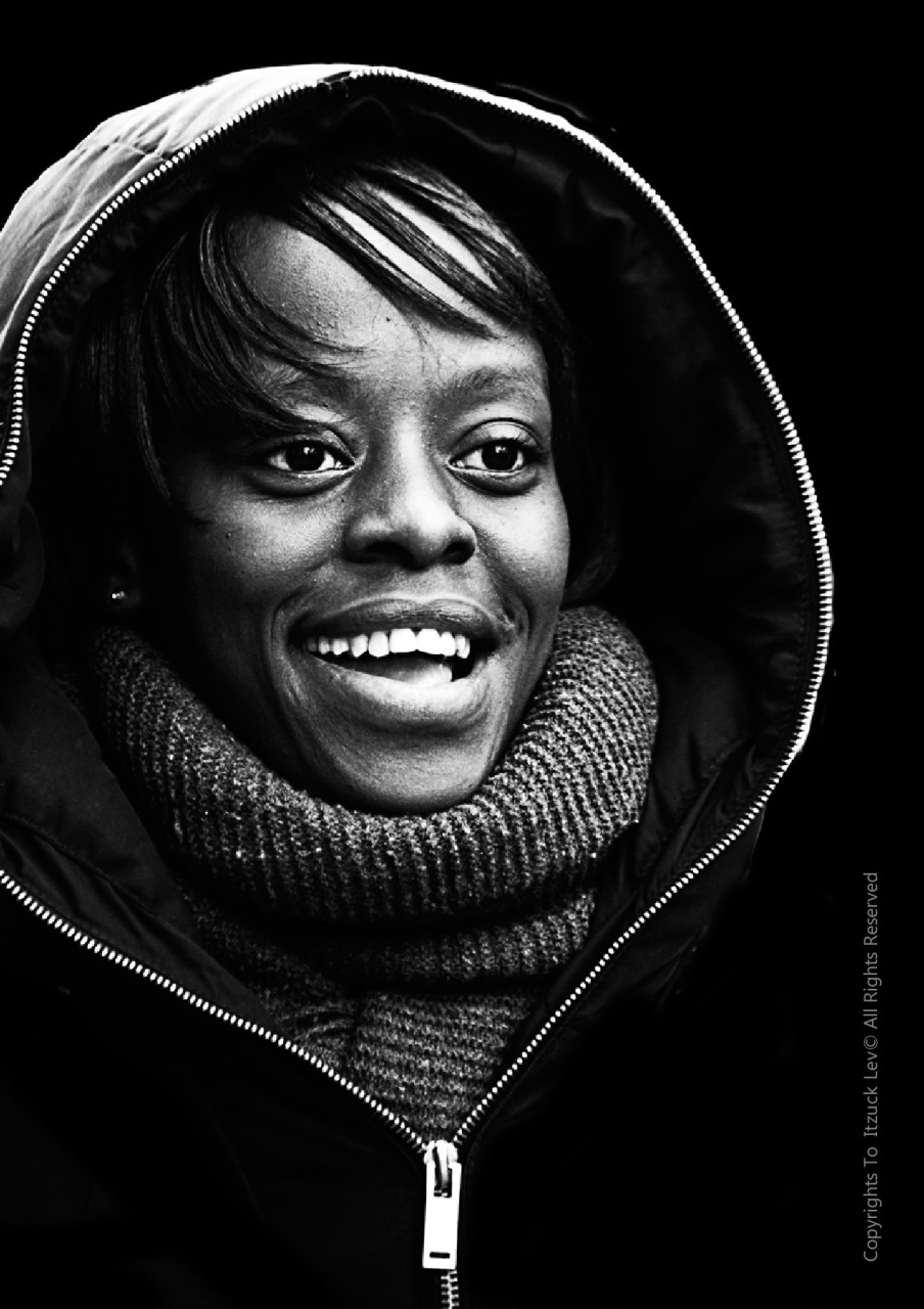 Lens Magazine Preview Pages