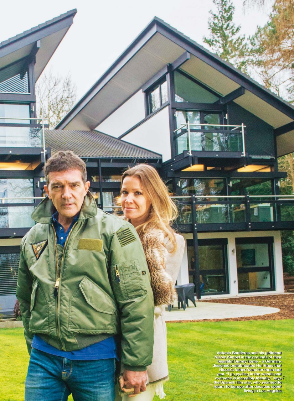 Hello! Magazine Preview Pages