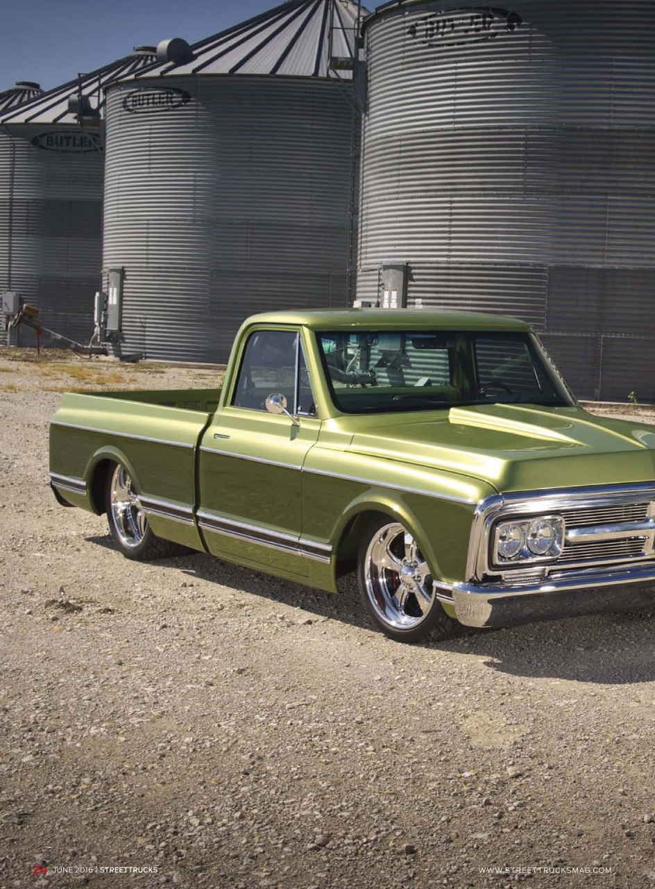 Street Trucks Preview Pages