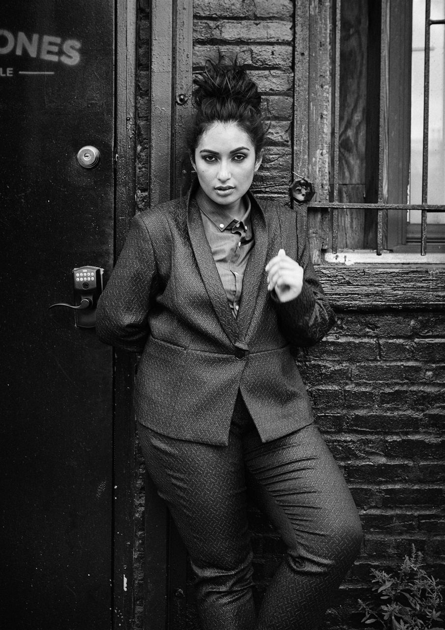 FROW Magazine Preview Pages