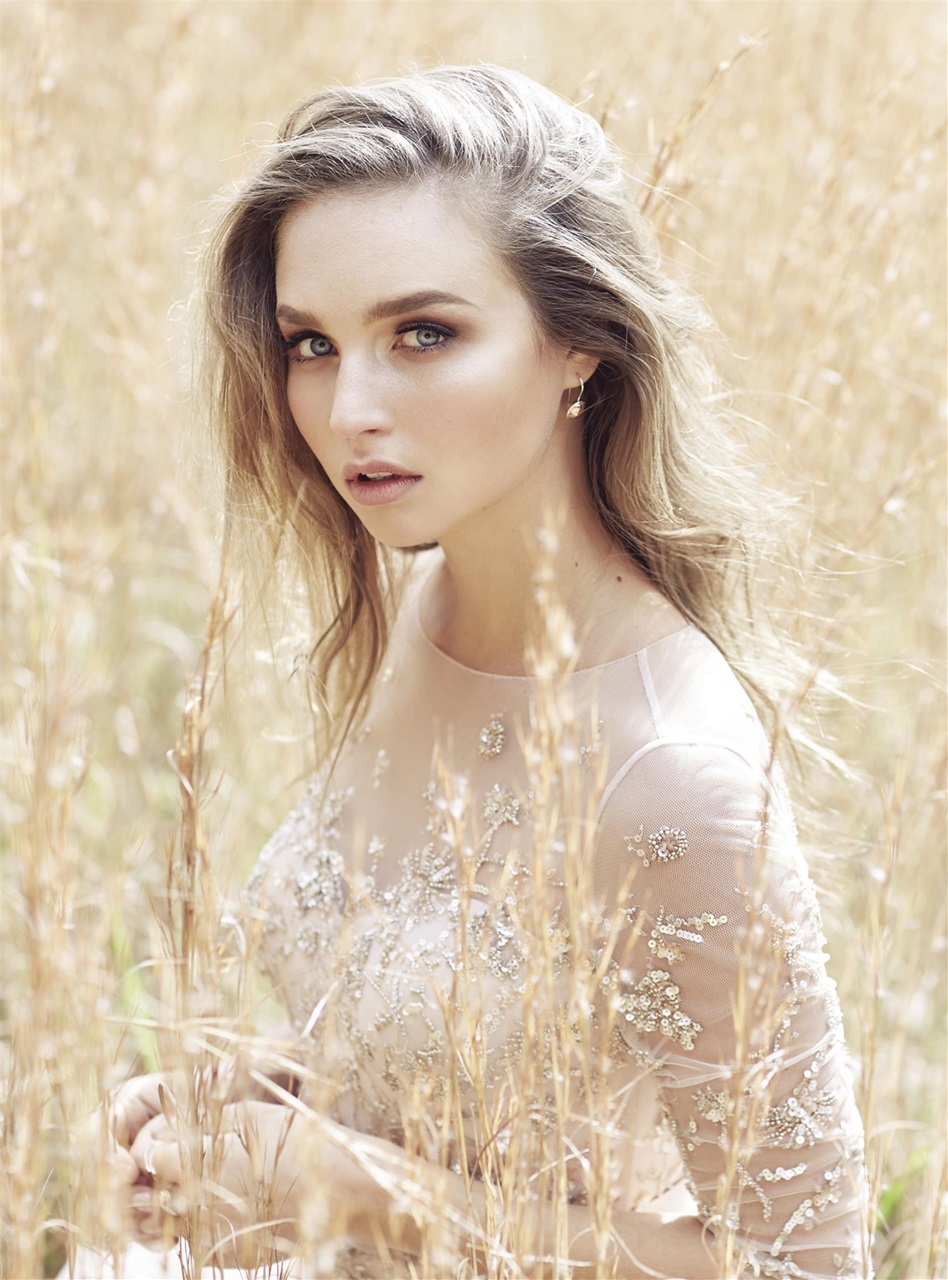Modern Wedding Preview Pages