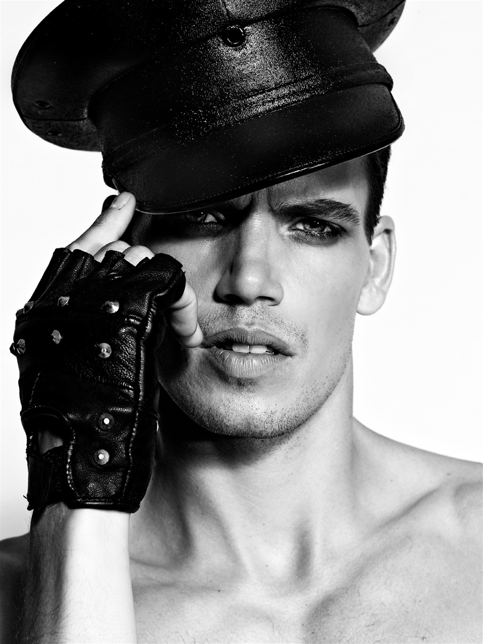 Adon Magazine Preview Pages