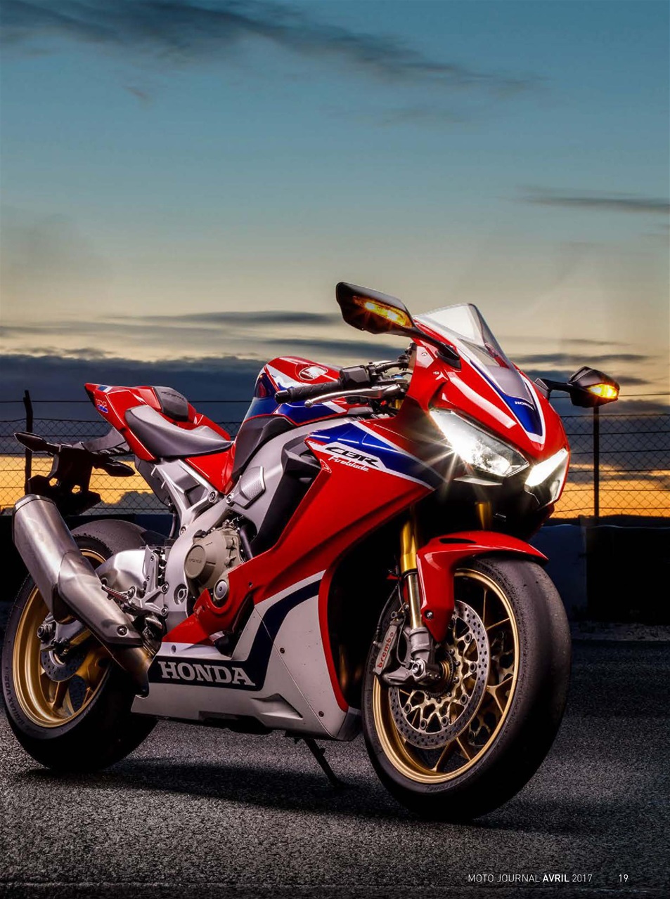 Moto Journal Preview Pages