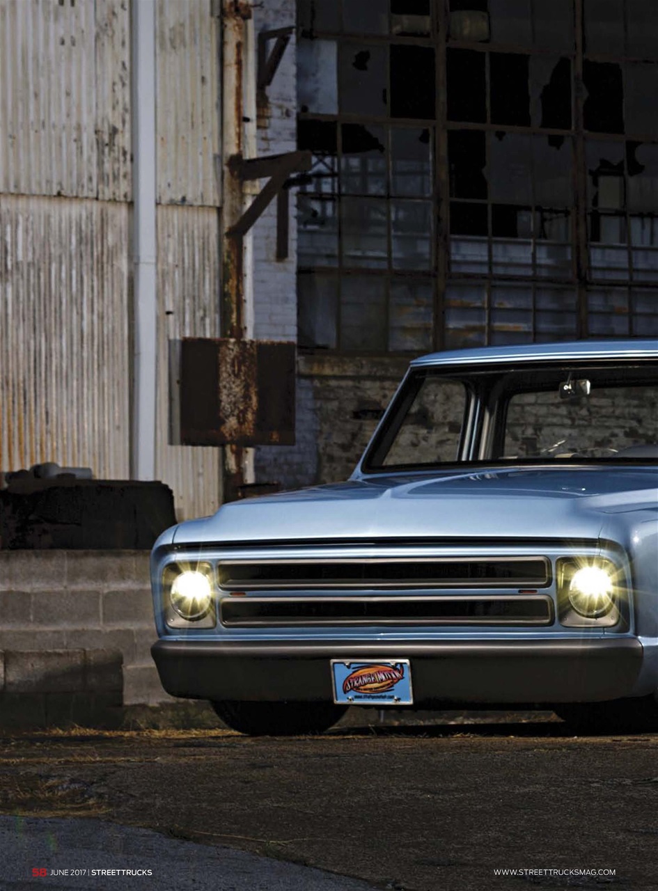 Street Trucks Preview Pages