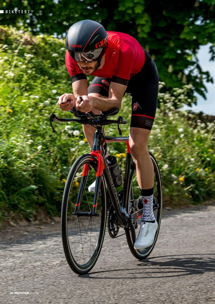 220 Triathlon Magazine Preview Pages