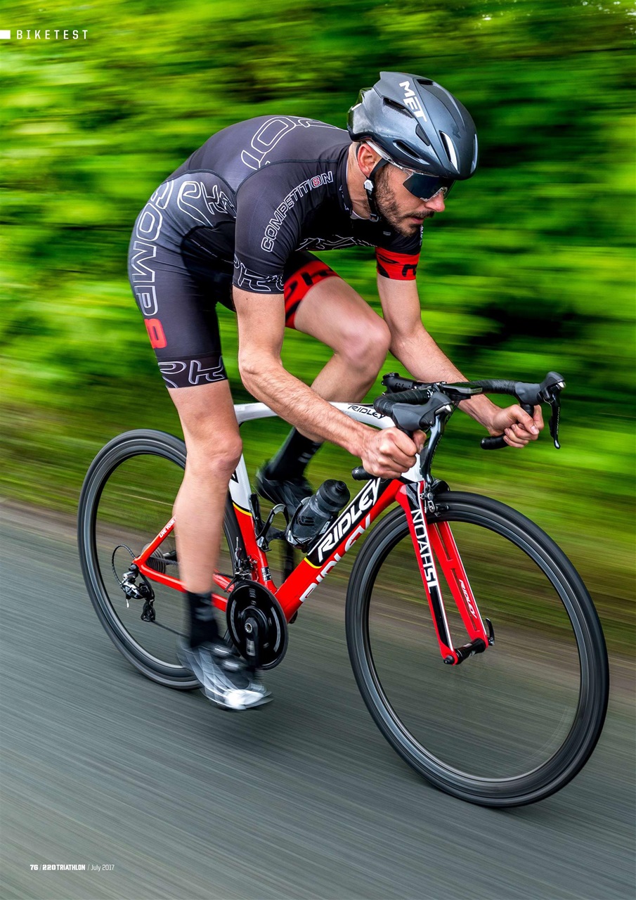 220 Triathlon Magazine Preview Pages