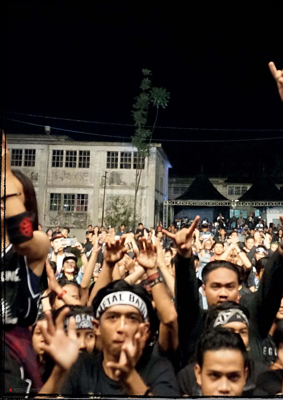 Metal Hammer Preview Pages