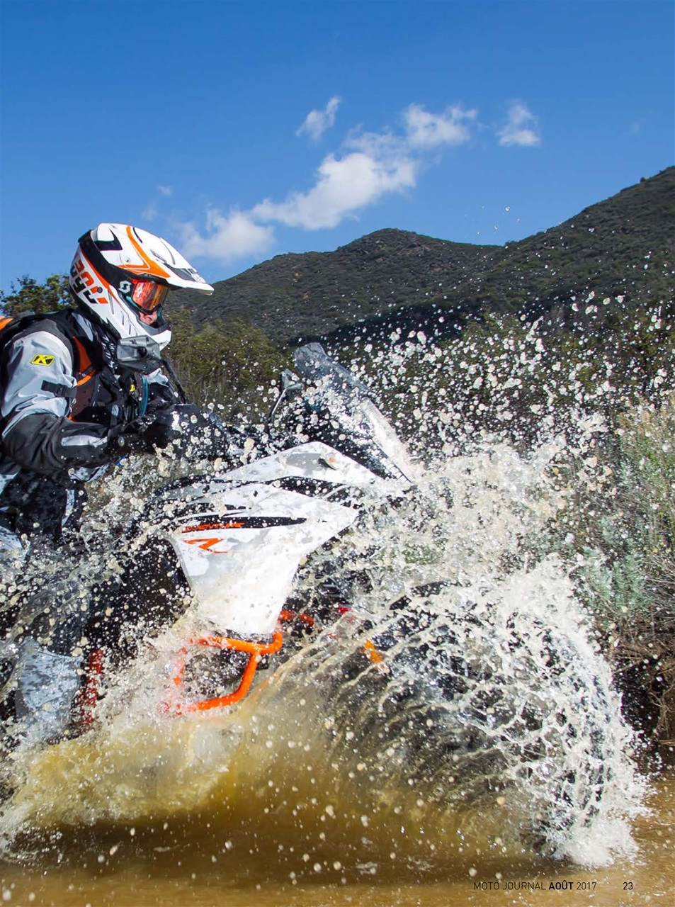 Moto Journal Preview Pages