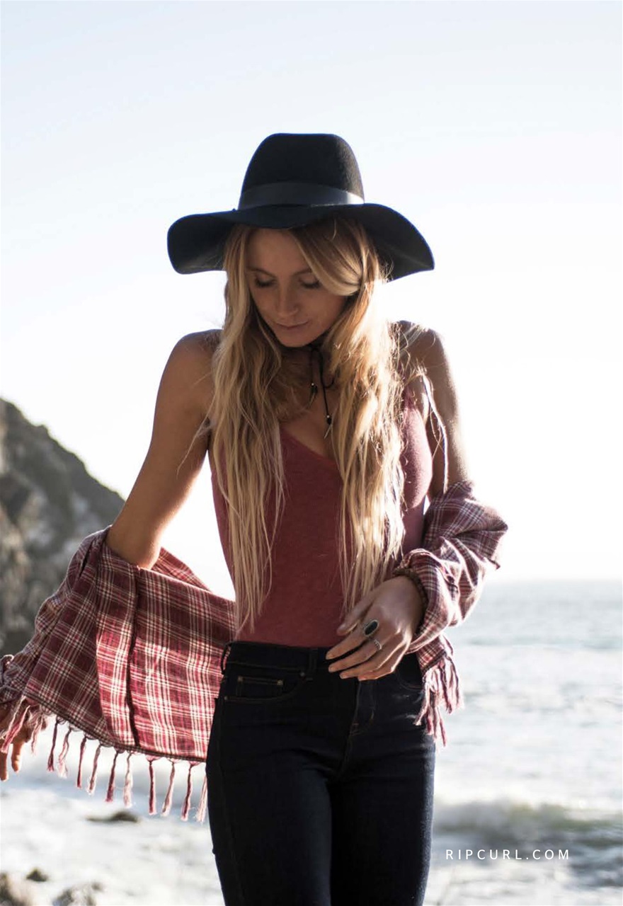 SurfGirl Magazine Preview Pages