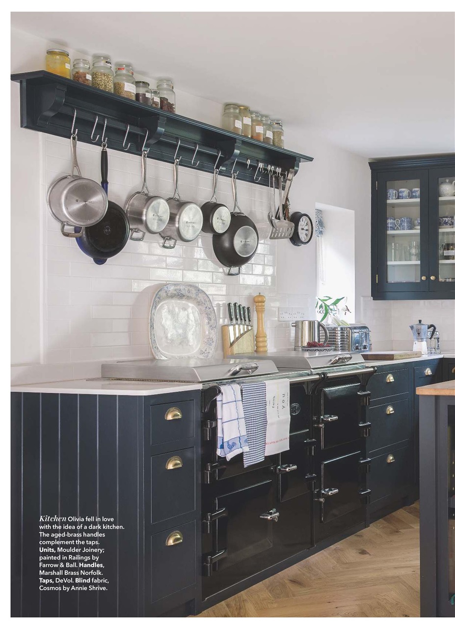 Country Homes & Interiors Preview Pages