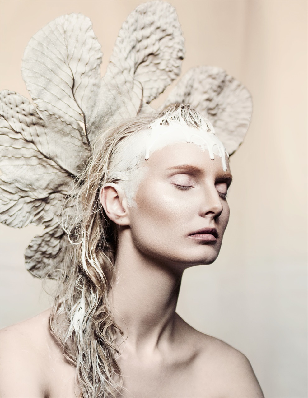 Lens Magazine Preview Pages