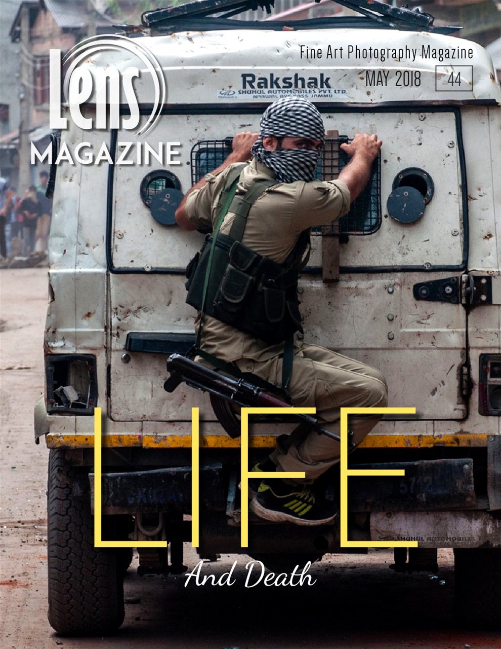 Lens Magazine Preview Pages
