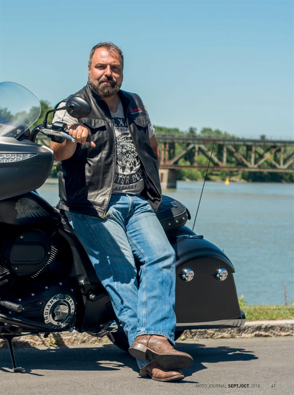 Moto Journal Preview Pages