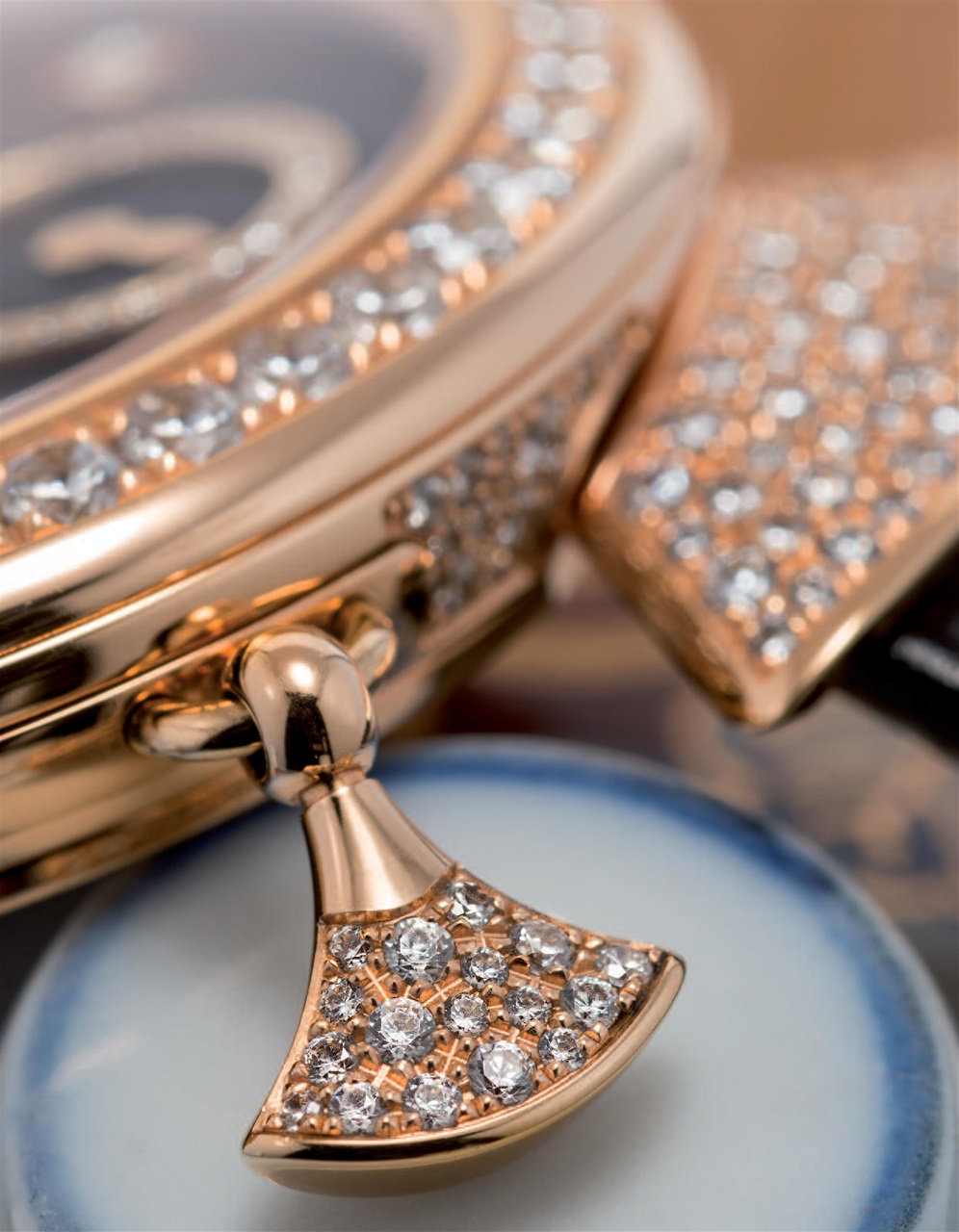 L'Orologio Preview Pages