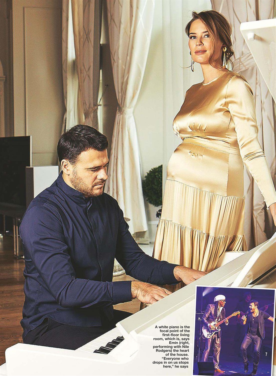 Hello! Magazine Preview Pages