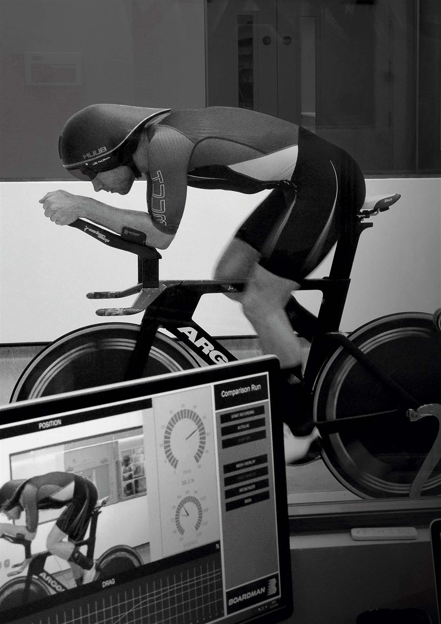 220 Triathlon Magazine Preview Pages