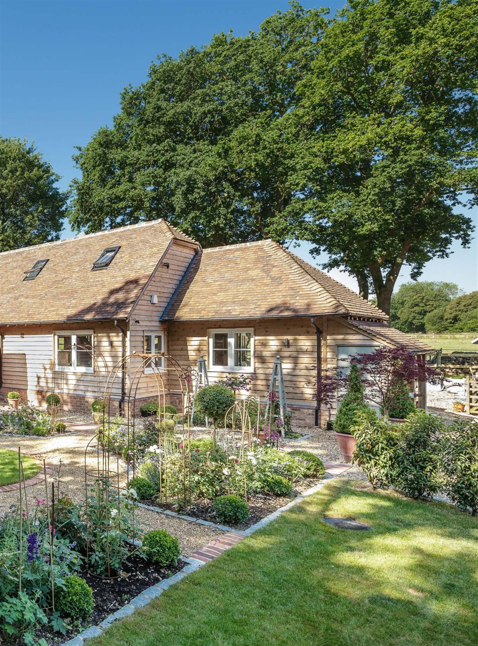 Homebuilding & Renovating Magazine Preview Pages