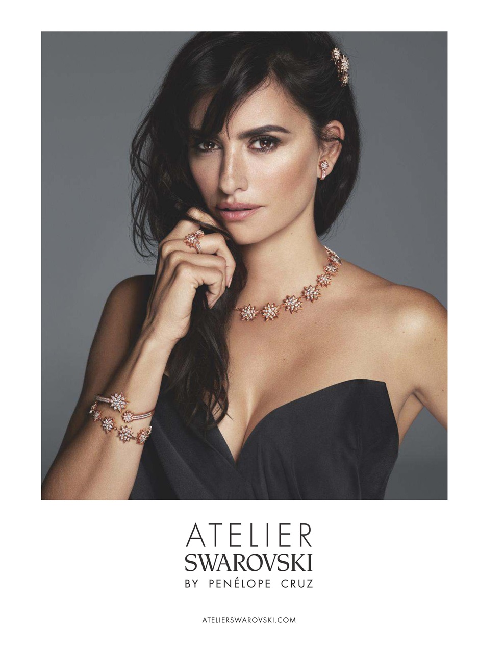 Marie Claire Preview Pages