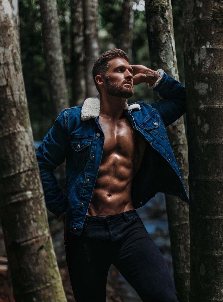 Adon Magazine Preview Pages