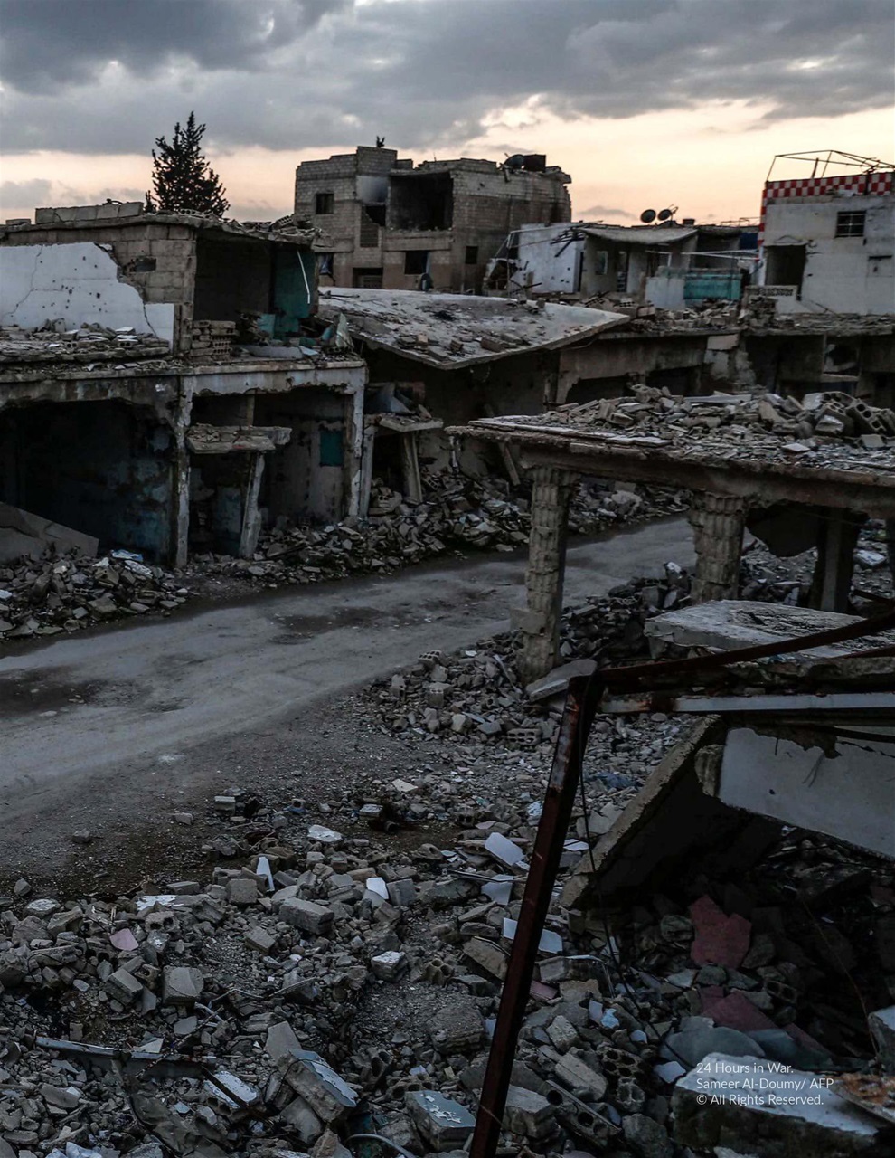 Lens Magazine Preview Pages