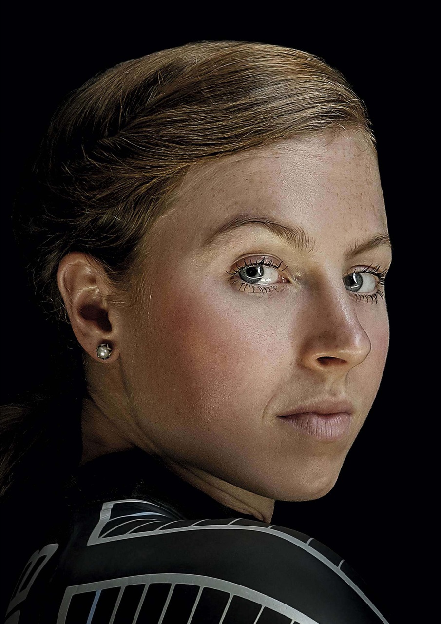 220 Triathlon Magazine Preview Pages