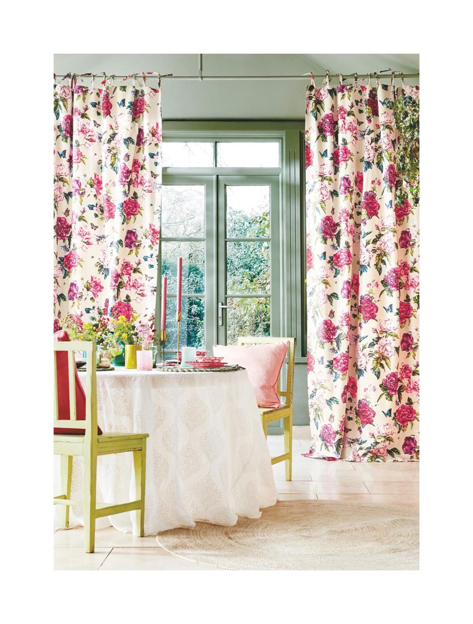 Homes & Gardens Preview Pages