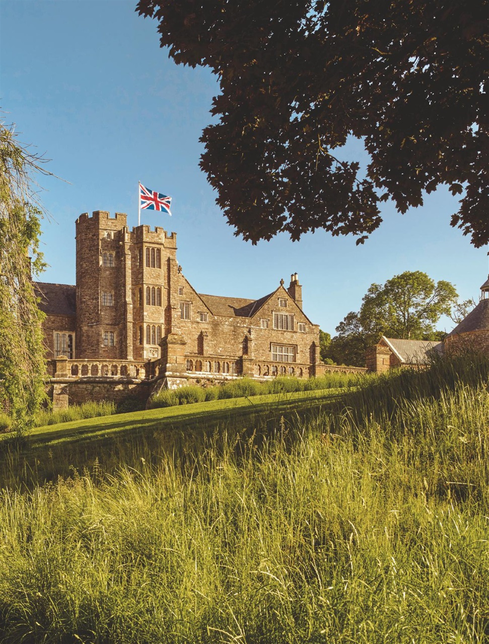 Country Life Preview Pages