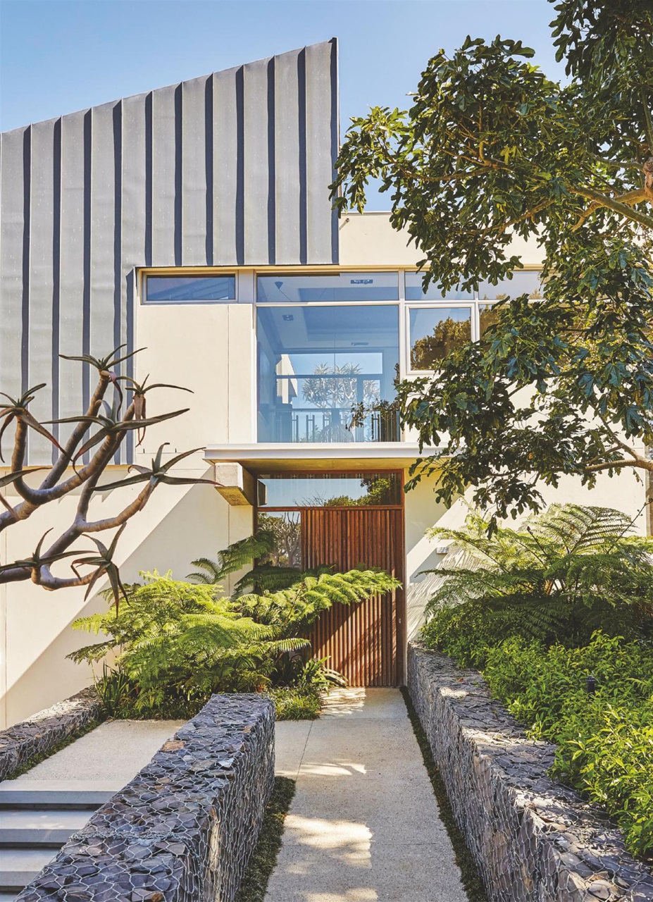 25 Beautiful Homes Preview Pages