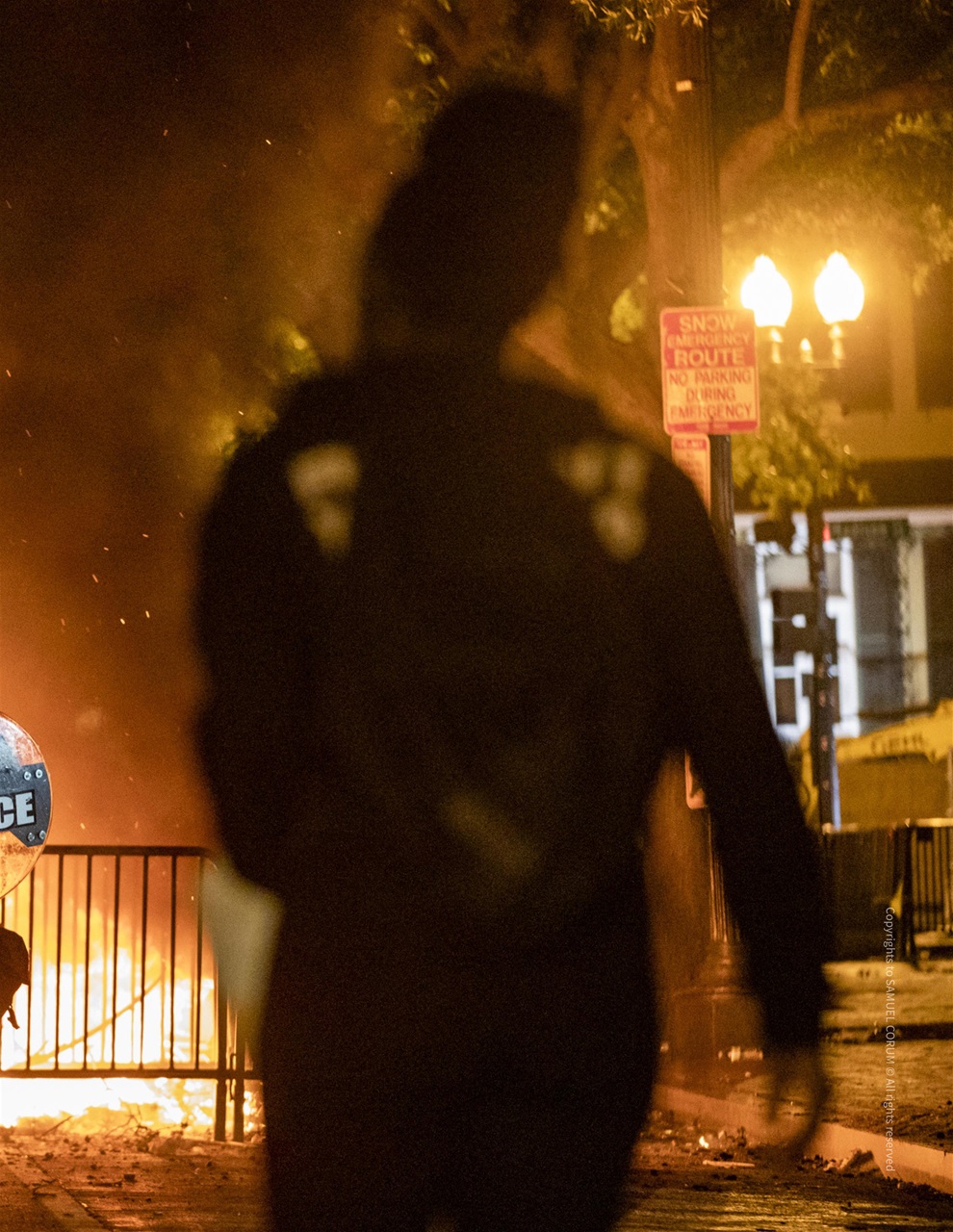 Lens Magazine Preview Pages