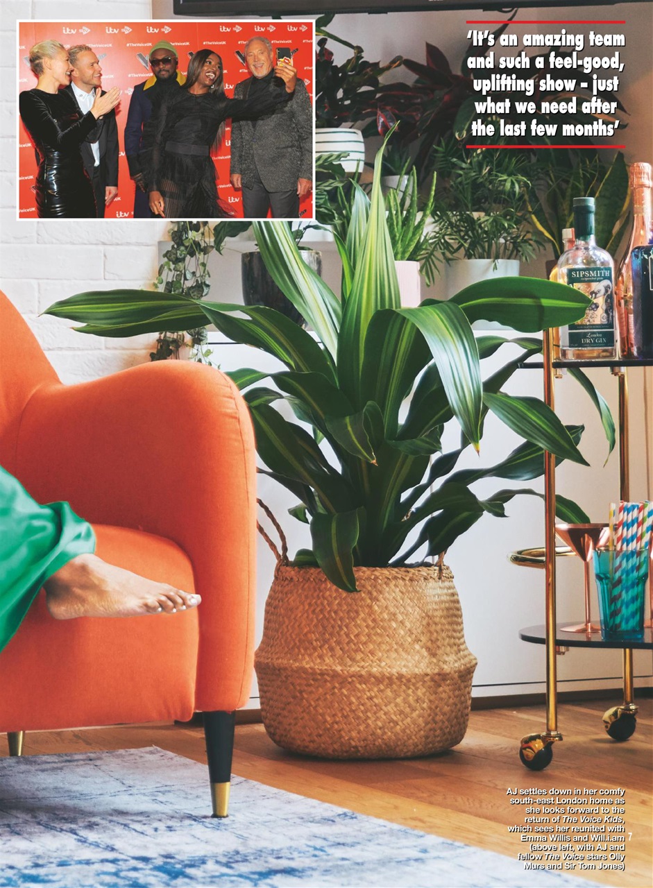 Hello! Magazine Preview Pages