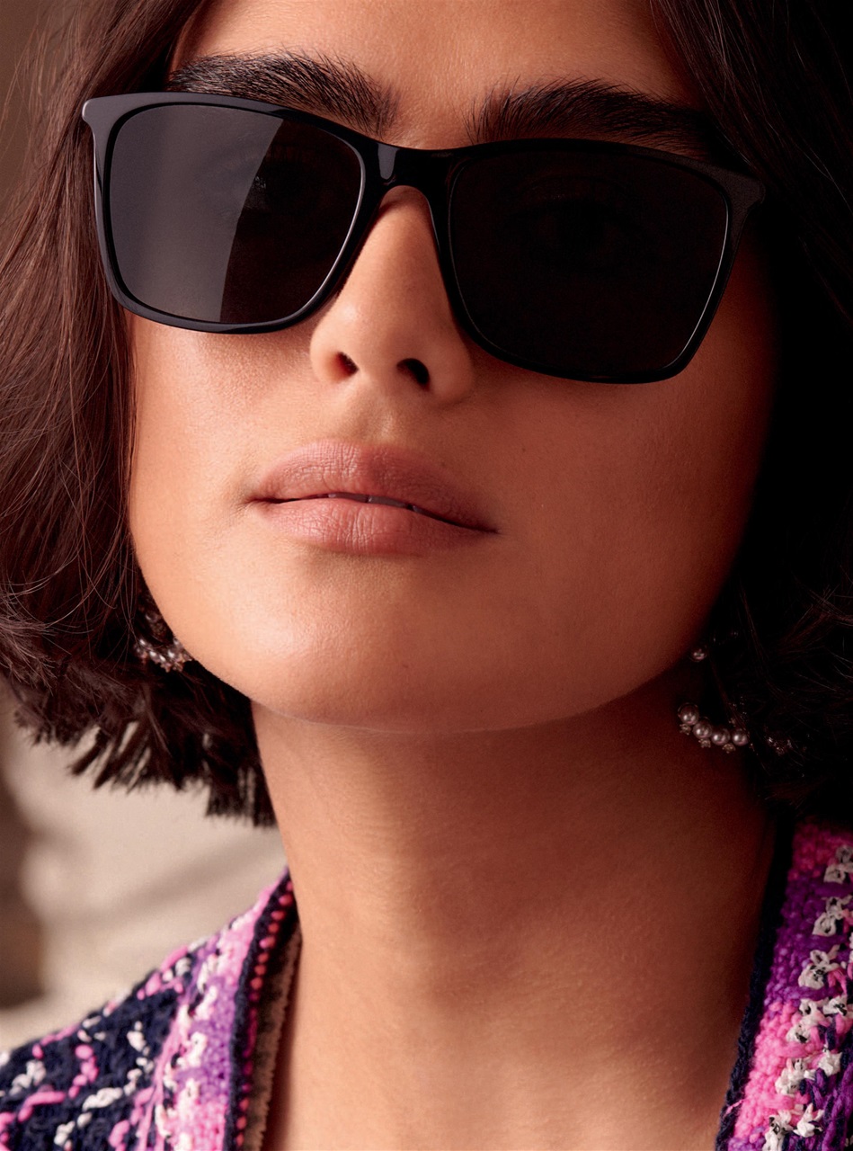 Harper's Bazaar Preview Pages