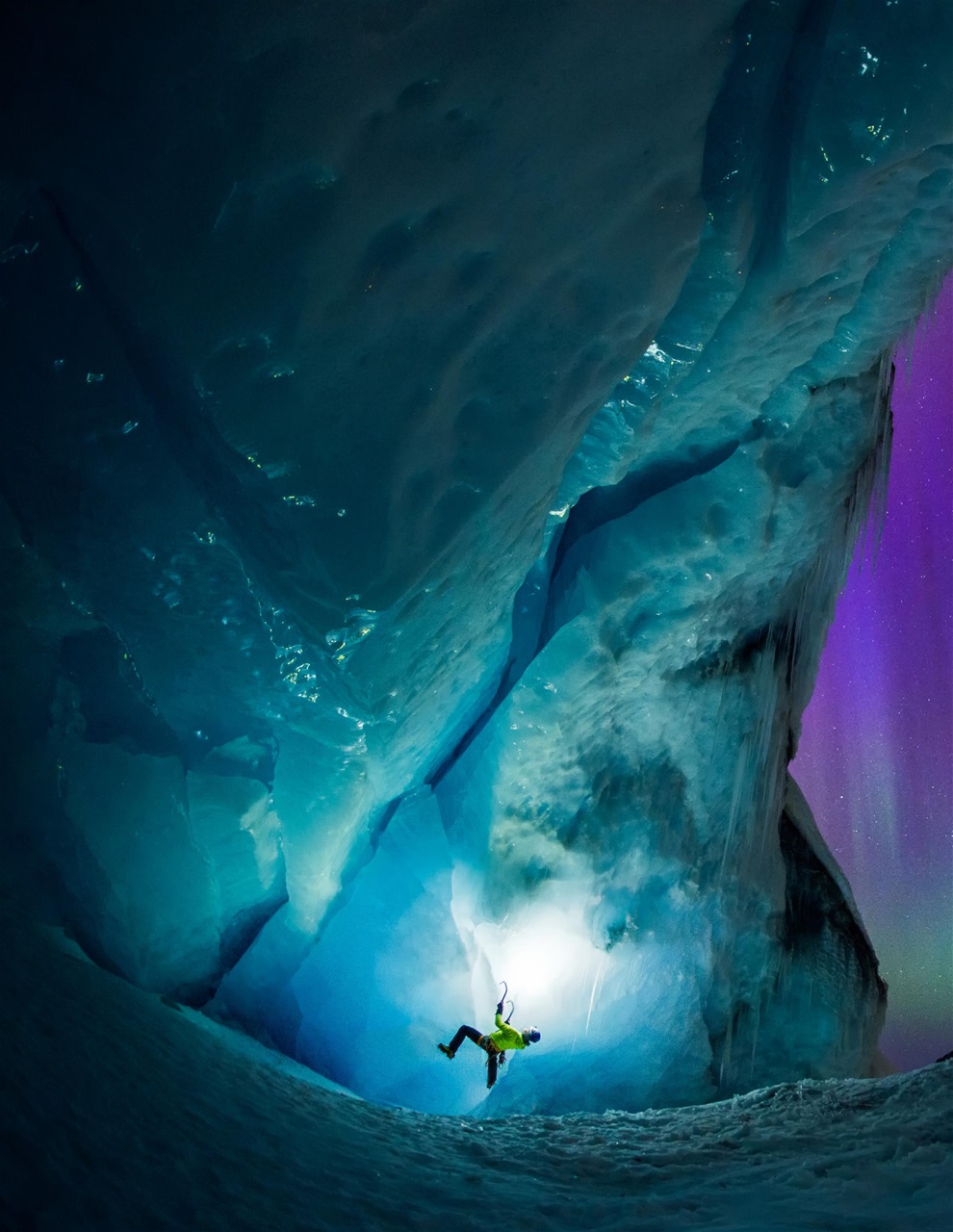 Lens Magazine Preview Pages