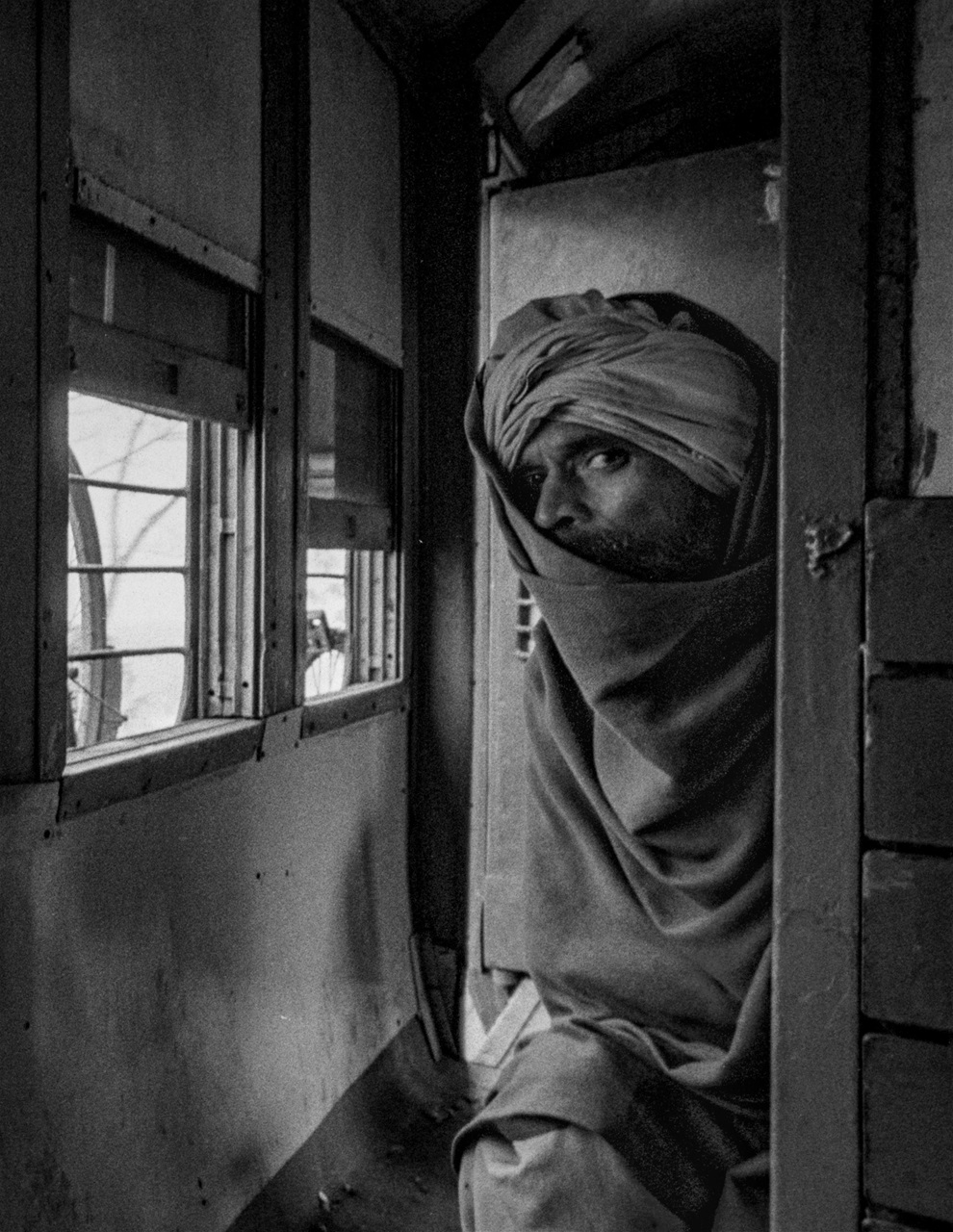 Lens Magazine Preview Pages