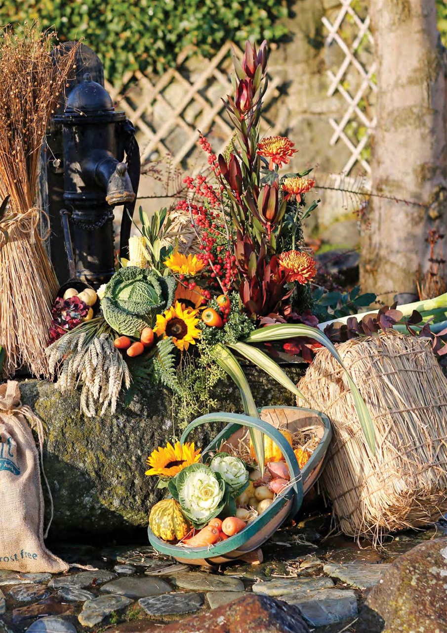 The Flower Arranger Preview Pages