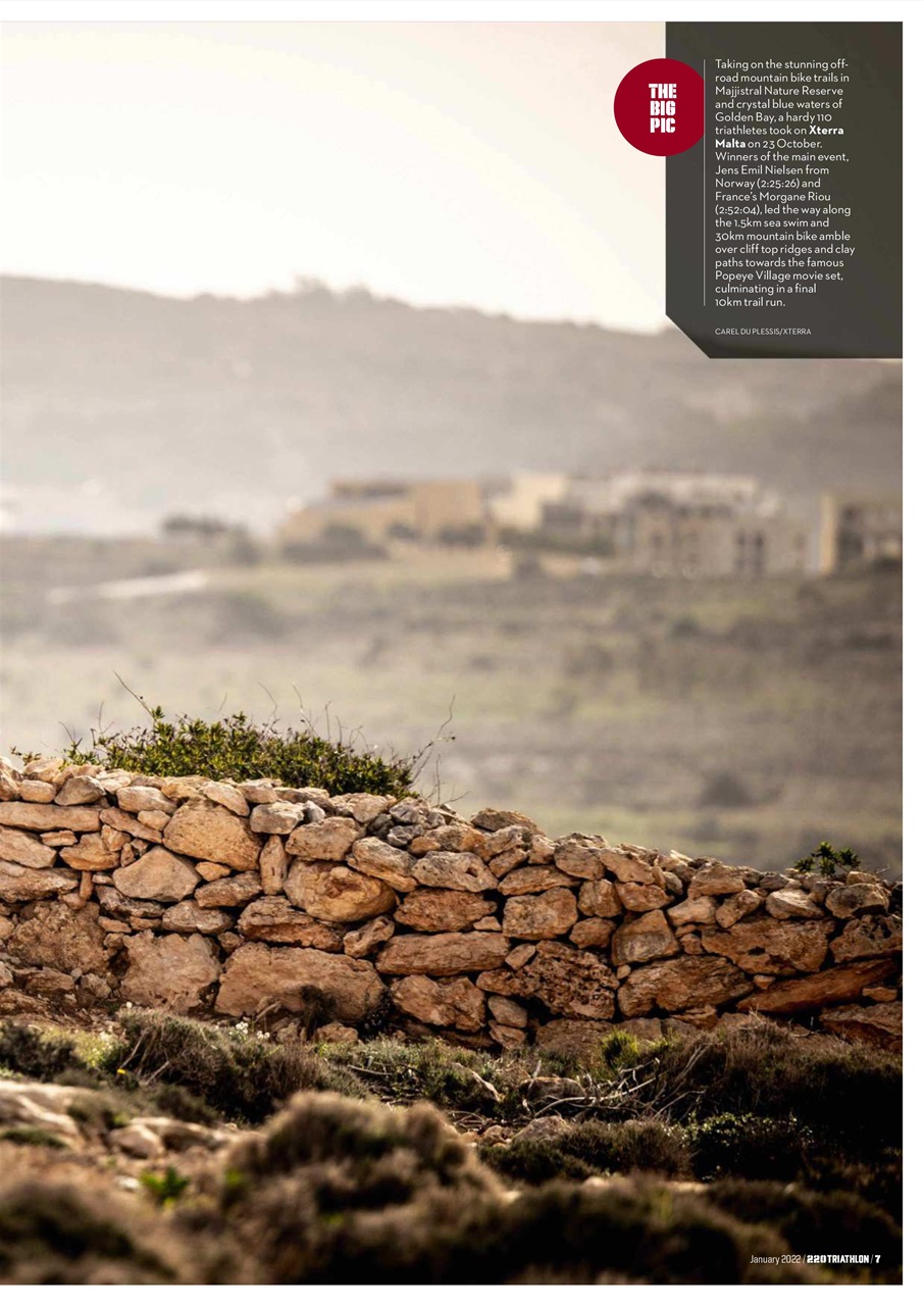 220 Triathlon Magazine Preview Pages