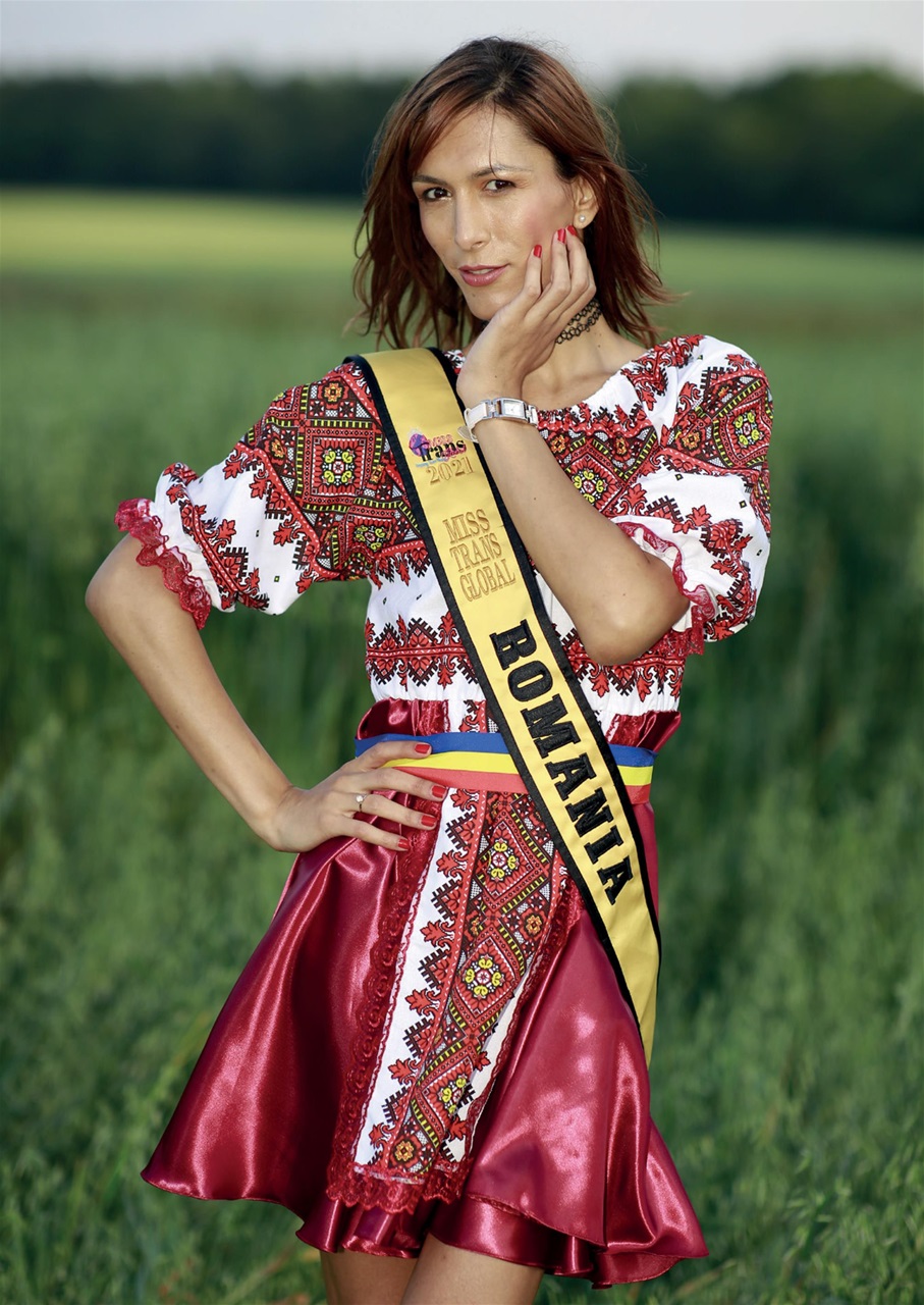 Transliving Magazine Preview Pages