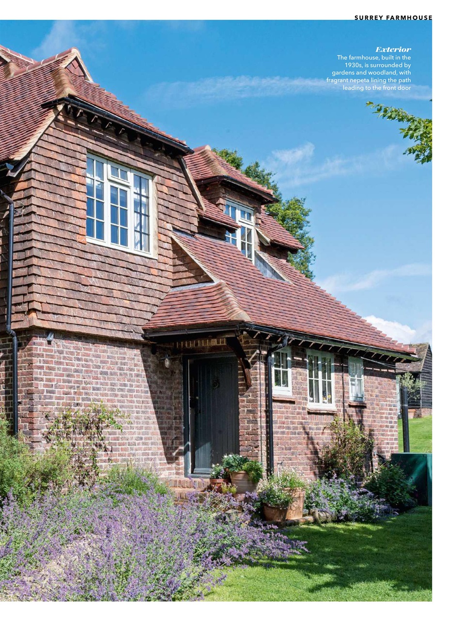 Country Homes & Interiors Preview Pages