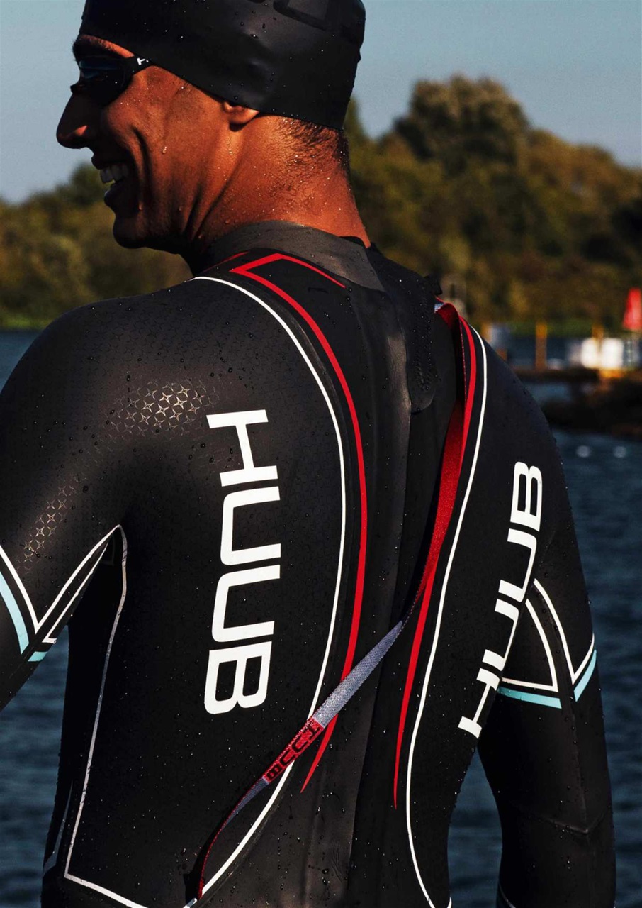 220 Triathlon Magazine Preview Pages