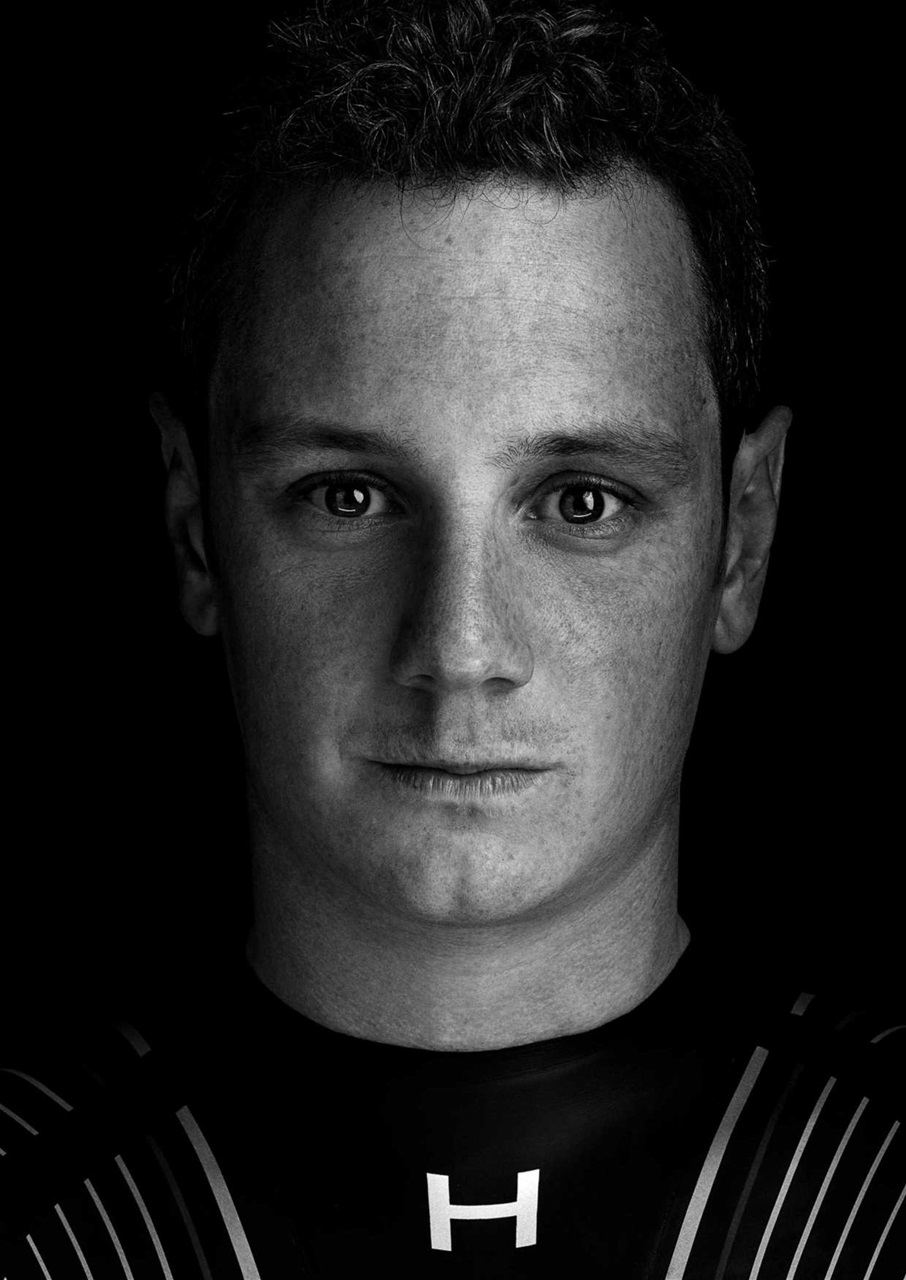 220 Triathlon Magazine Preview Pages