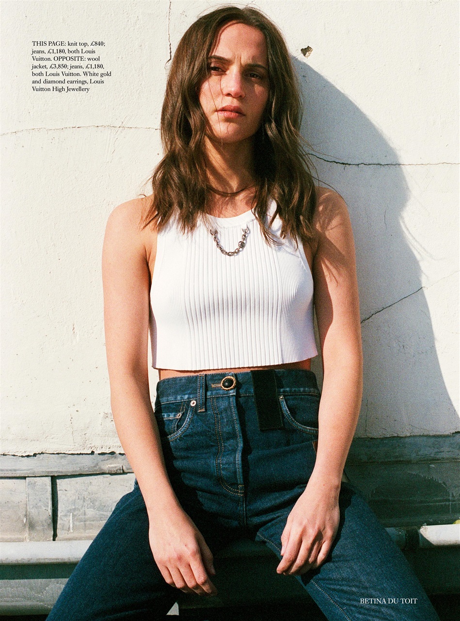 Harper's Bazaar Preview Pages