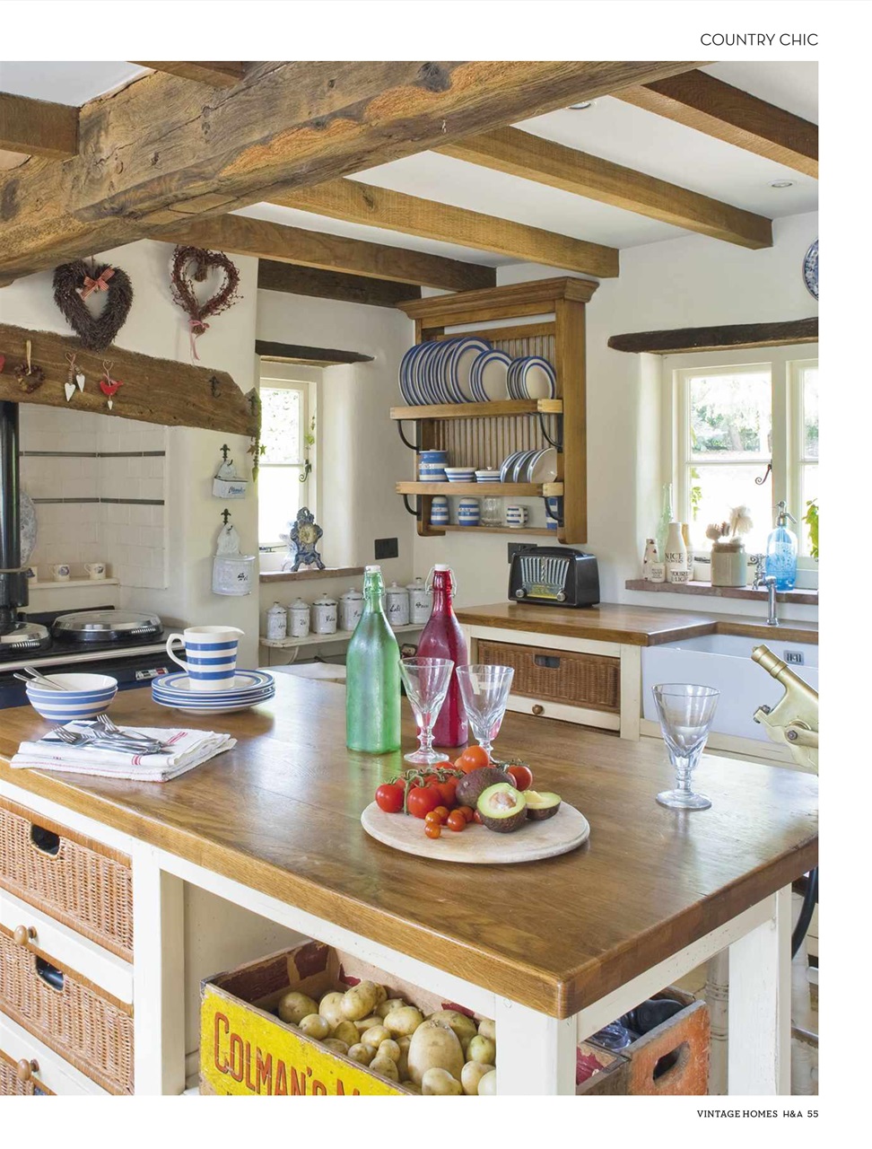 Homes & Antiques Magazine Preview Pages