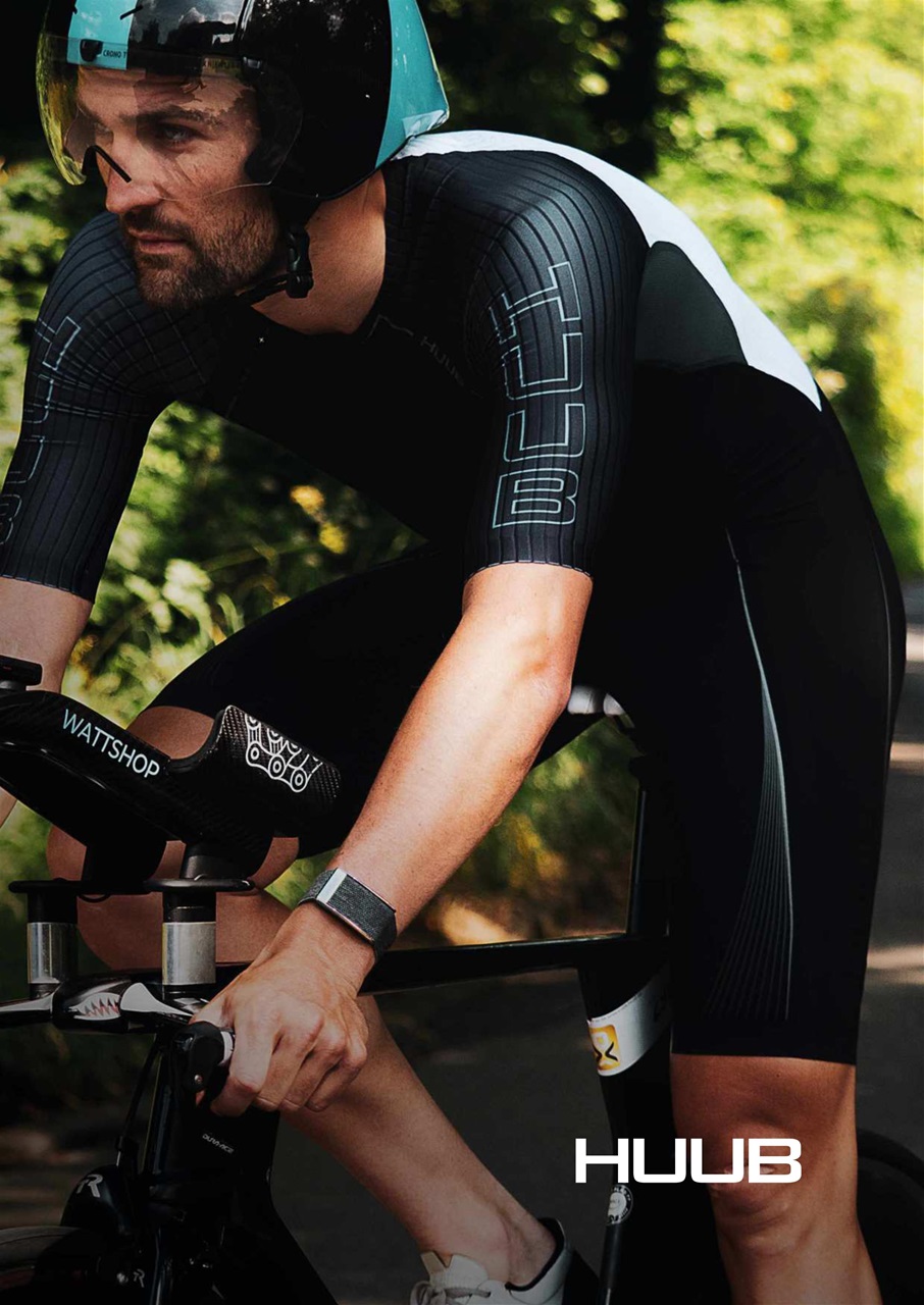 220 Triathlon Magazine Preview Pages