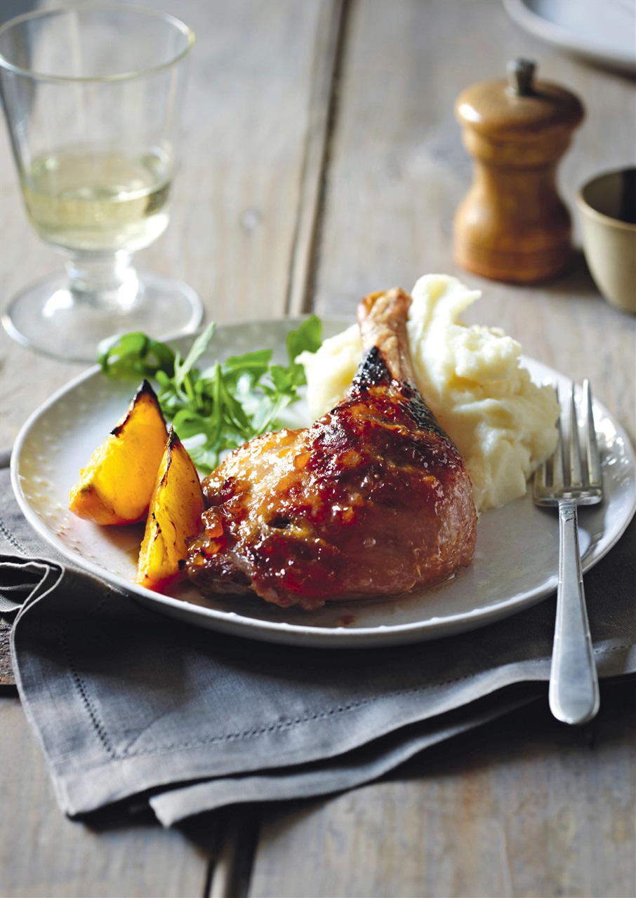 Decanter Bookazine Preview Pages