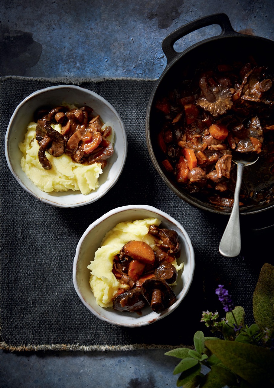 Decanter Bookazine Preview Pages