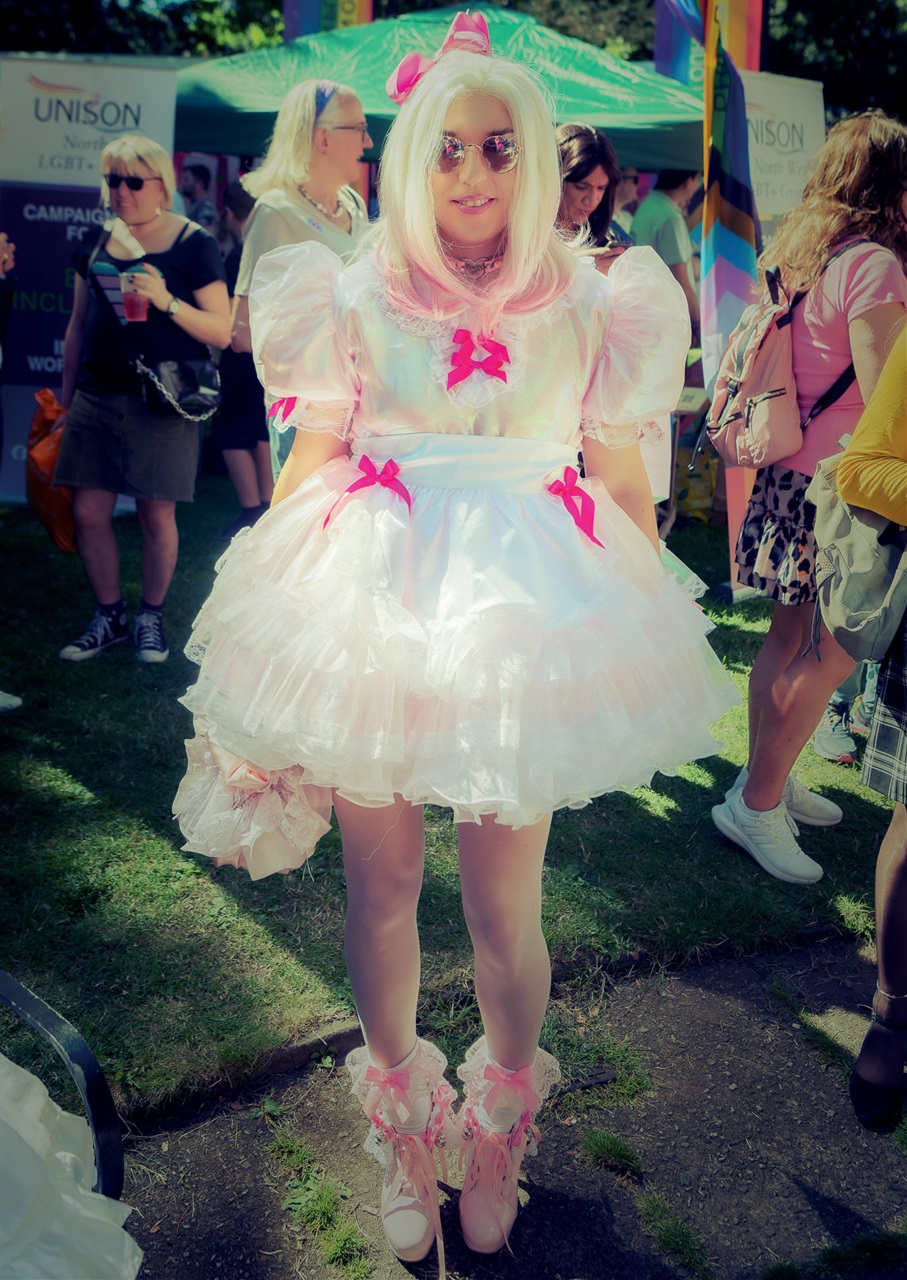 Transliving Magazine Preview Pages