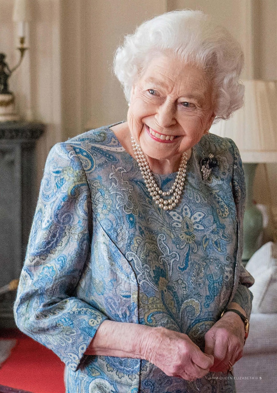 Royal Bookazine Preview Pages