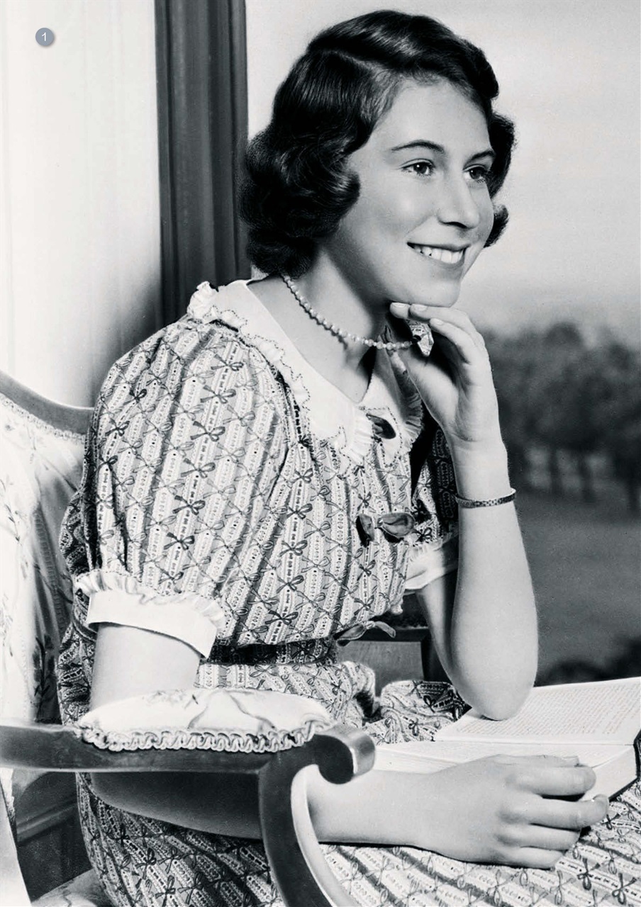 Royal Bookazine Preview Pages